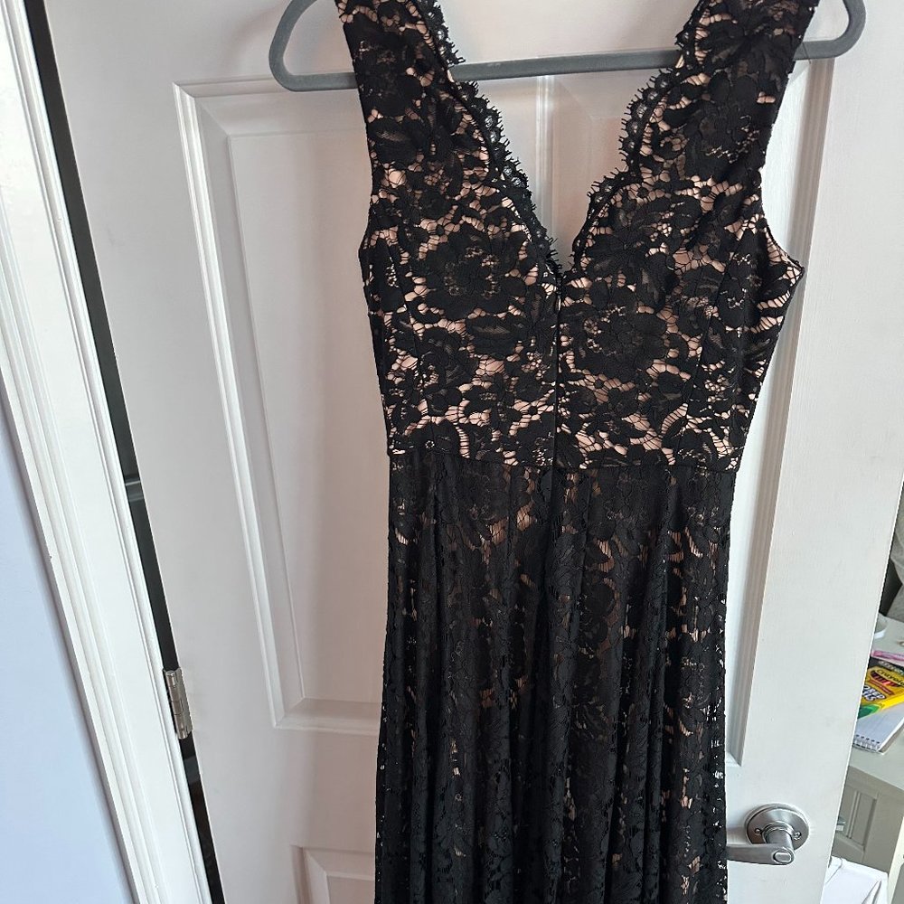Black Lace Vera Wang Formal Dress Size 4